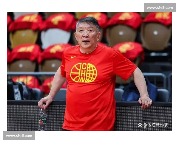 宫鲁鸣训张子宇:传球太低!高举高打战术亟待调整 宫鲁鸣训张子宇:传球太低!高举高打战术亟待调整
