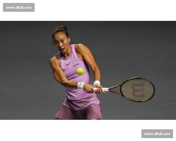 郑钦文因伤退赛柏林站,与莱巴金娜 1 胜 2 负交手记录成悬念 郑钦文因伤退赛柏林站,与莱巴金娜 1 胜 2 负交手记录成悬念