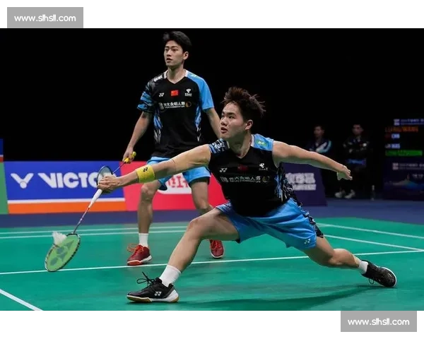 惊心动魄！五比二的大逆转，羽毛球王者之争燃爆全场！