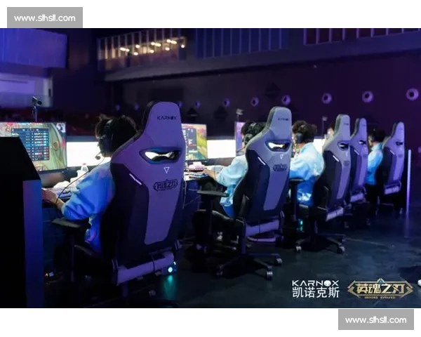 英魂之刃冠军杯：电竞盛宴燃爆全场，谁能问鼎荣耀之巅