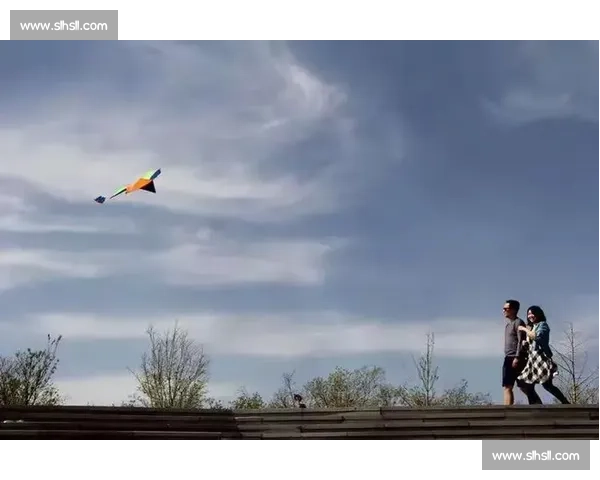 争议与掌声齐飞，颁奖礼上的百味人生